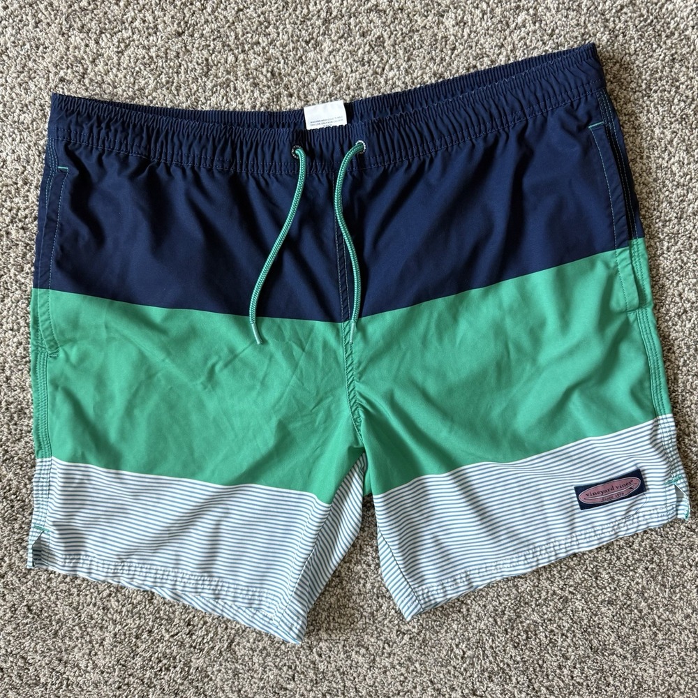 Vineyard Vines Shorts Mens Small Swimming Shorts Lined Color Block